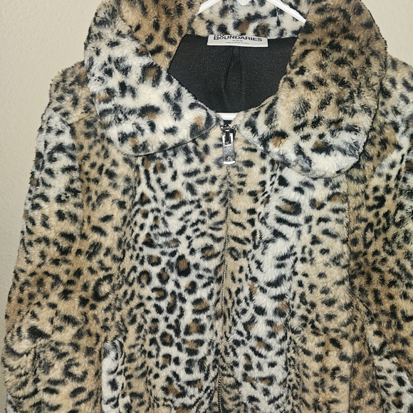 Chic Leopard Print Faux Fur Coat - Picture 9 of 12